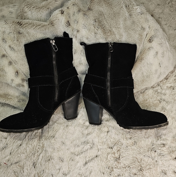 Eddie Bauer Black Madison Suede Ankle Boots Booties Size 7.5 Med - Picture 1 of 9
